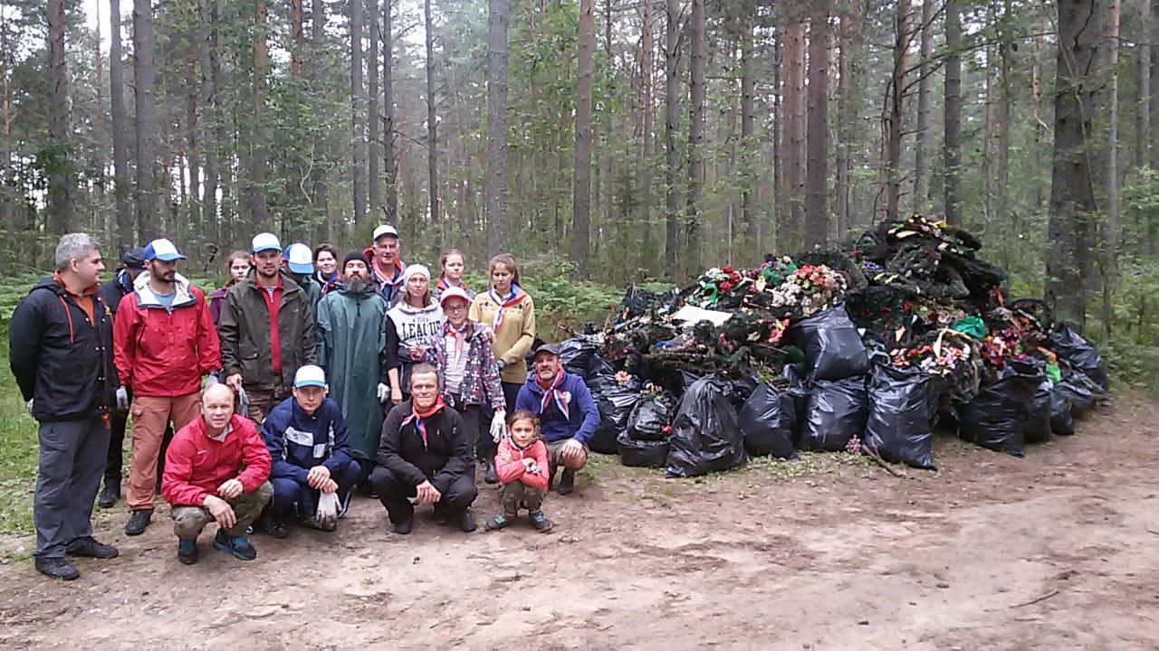 Путин-тим уборка мусора на Селигере