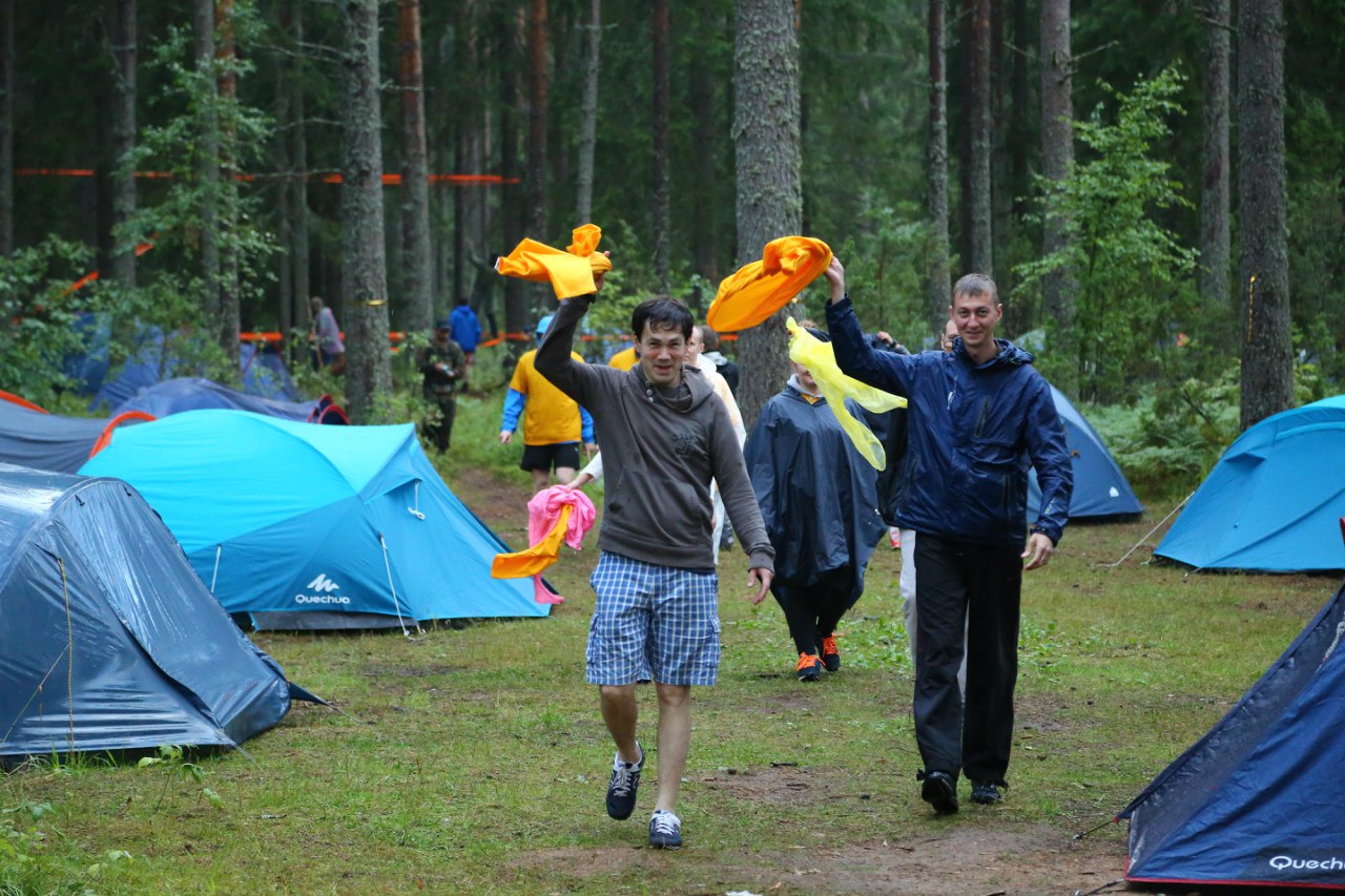 Озеро Селигер с палатками